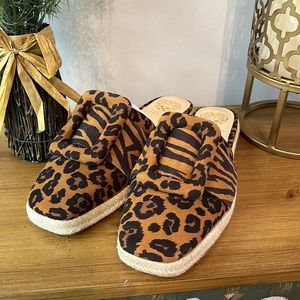 Vince Camuto Size 9 Jinannie Espadrille Slide.